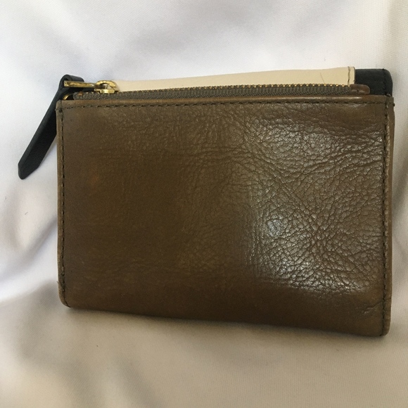 Vintage Fossil Leather Trifold Color-Block Wallet - Picture 3 of 9